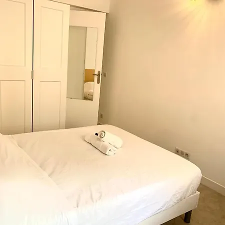 Holiday home Spacious In The Heart Of Les Pins !