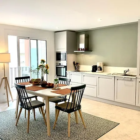 Holiday home Spacious In The Heart Of Les Pins !