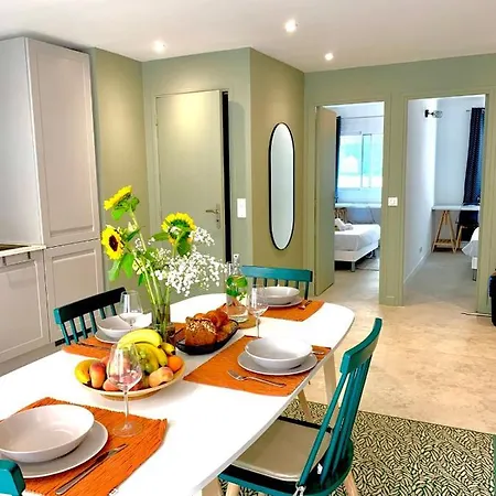 Spacious In The Heart Of Les Pins ! * Juan-les-Pins