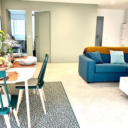 Spacious In The Heart Of Les Pins ! Holiday home Juan-les-Pins