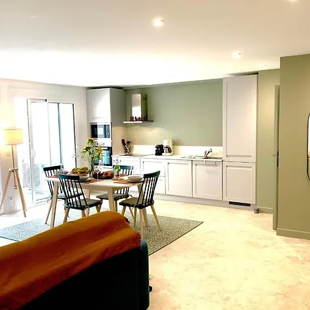Holiday home Spacious In The Heart Of Les Pins !